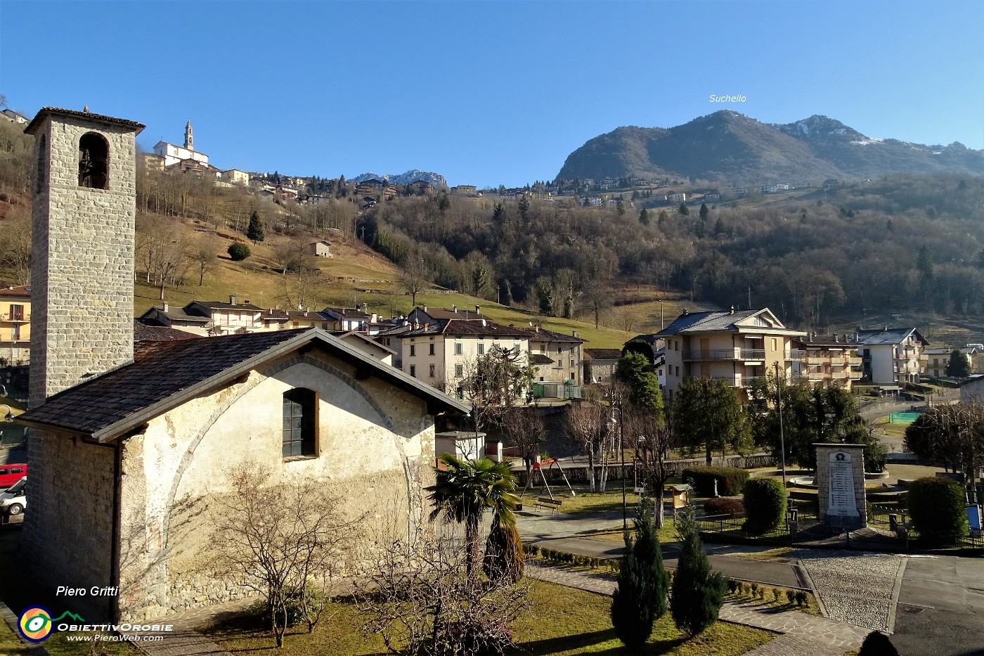 06 Il Monte Suchello visto da Ascensione di Costa Serina.JPG -                                